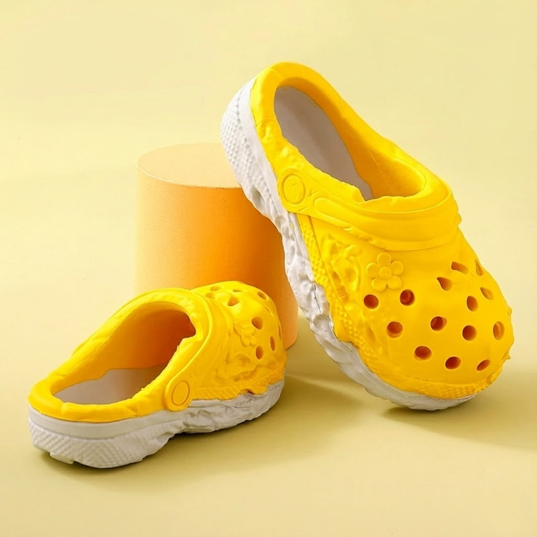 

Heavy-duty dog chew slipper toy for playtime